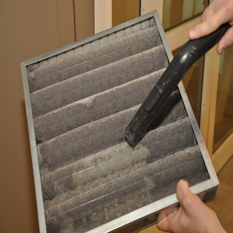 How to change home air filter